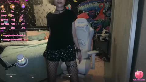 Snapshot of tyra_liana chatting on 03.02.25 Tyra Liana online show from 03.02.25