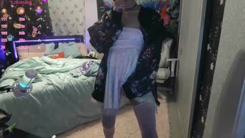 Snapshot of tyra_liana chatting on 03.09.25 Tyra Liana online show from 03.09.25