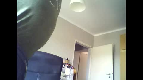 Snapshot of tyradi1991 chatting on 01.31.25 tyradi1991 online show from 01.31.25