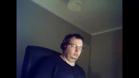 Snapshot of tyradi1991 chatting on 02.02.25 tyradi1991 online show from 02.02.25