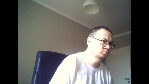 Snapshot of tyradi1991 chatting on 03.01.25 tyradi1991 online show from 03.01.25