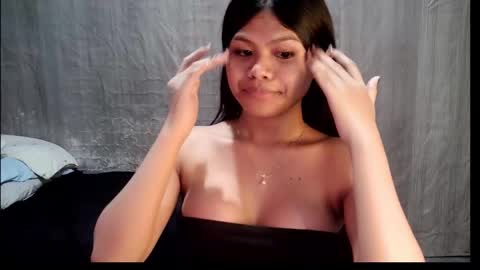 Snapshot of tyradine chatting on 11.16.25 tyradine3 online show from 11.16.25