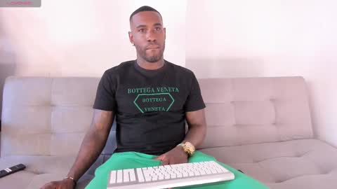 Snapshot of tyron_rulers chatting on 02.16.25 Dvid Rullers online show from 02.16.25