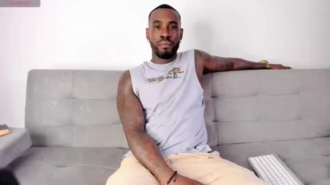 Snapshot of tyron_rulers chatting on 03.08.25 Dvid Rullers online show from 03.08.25