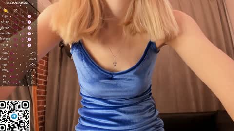 Snapshot of tyty_pupu chatting on 12.13.24 Christine 3 Next broadcast tomorrow at 2100 GMT 5 online show from 12.13.24