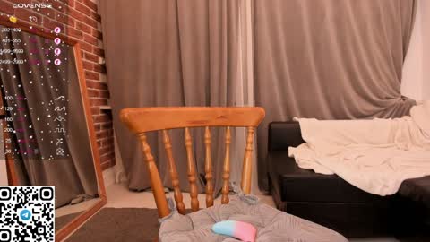 Snapshot of tyty_pupu chatting on 01.24.25 Christine 3 Next broadcast tomorrow at 2100 GMT 5 online show from 01.24.25