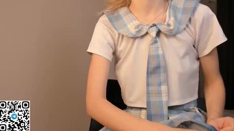 Snapshot of tyty_pupu chatting on 09.19.25 Christine 3 Next broadcast tomorrow at 2100 GMT 5 online show from 09.19.25