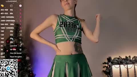 Snapshot of tyty_pupu chatting on 02.04.26 Christine 3 Next broadcast tomorrow at 2100 GMT 5 online show from 02.04.26