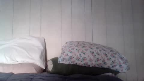 Snapshot of u_caught_us chatting on 02.01.25 u_caught_us online show from 02.01.25