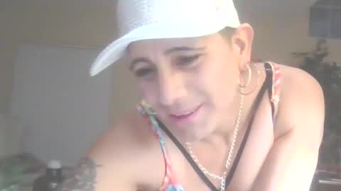 Snapshot of uandme_baby chatting on 03.06.25 Azelia B online show from 03.06.25