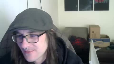 Snapshot of ucloudd chatting on 04.25.26 ucloudd online show from 04.25.26