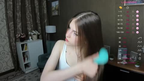 Snapshot of udeledelmoref chatting on 12.21.24 Liky online show from 12.21.24