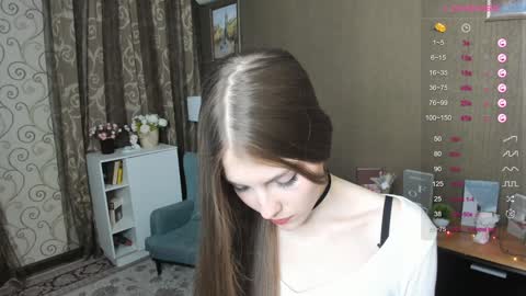 Snapshot of udeledelmoref chatting on 12.26.24 Liky online show from 12.26.24