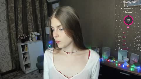 Snapshot of udeledelmoref chatting on 12.28.24 Liky online show from 12.28.24