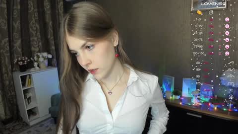 Snapshot of udeledelmoref chatting on 12.29.24 Liky online show from 12.29.24