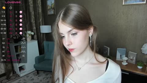 Snapshot of udeledelmoref chatting on 01.16.25 Liky online show from 01.16.25