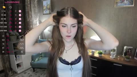 Snapshot of udeledelmoref chatting on 02.27.25 Liky online show from 02.27.25