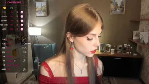 Snapshot of udeledelmoref chatting on 09.13.25 Liky online show from 09.13.25