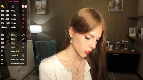 Snapshot of udeledelmoref chatting on 09.21.25 Liky online show from 09.21.25