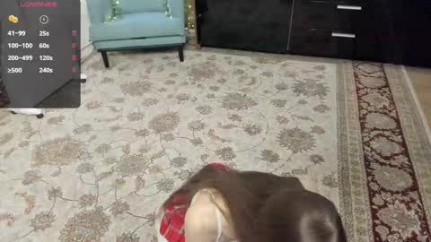 Snapshot of udeledelmoref chatting on 10.23.25 Liky online show from 10.23.25