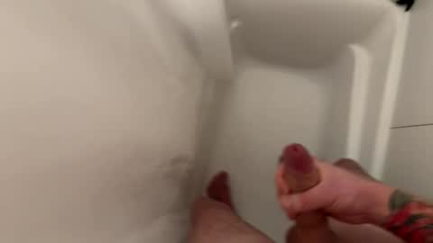 Snapshot of uknoreverse chatting on 12.21.25 uknoreverse online show from 12.21.25