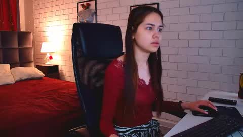 Ulia online show from 04.16.26