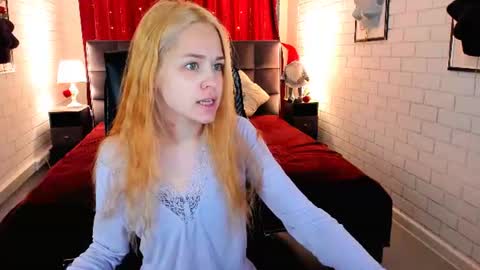 Snapshot of ulianeer chatting on 07.04.26 Ulia online show from 07.04.26