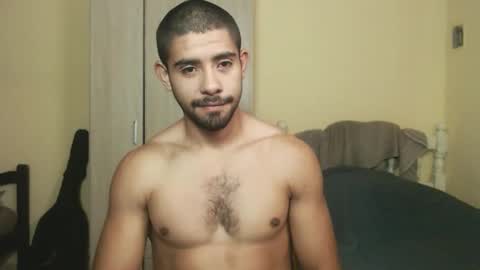 Snapshot of uliseshot450305 chatting on 02.10.25 Ulises Gomez online show from 02.10.25