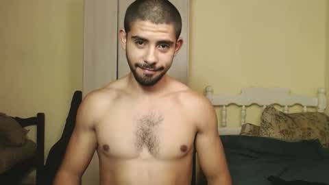 Snapshot of uliseshot450305 chatting on 02.11.25 Ulises Gomez online show from 02.11.25