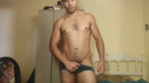 Snapshot of uliseshot450305 chatting on 02.25.25 Ulises Gomez online show from 02.25.25