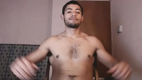 Snapshot of uliseshot450305 chatting on 03.10.25 Ulises Gomez online show from 03.10.25