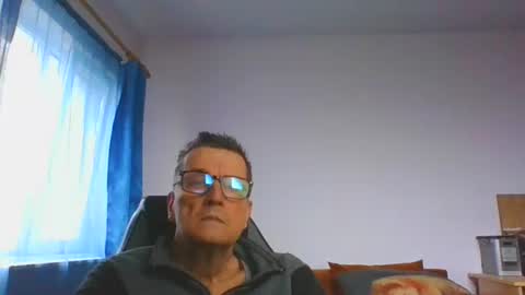 ulmeni7 online show from 12.21.25