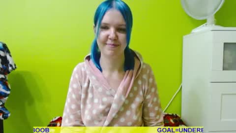 Snapshot of ultra_meow chatting on 07.28.26 Roxy online show from 07.28.26