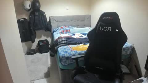 Snapshot of ulxer chatting on 04.27.26 hi im mike tyson - online show from 04.27.26