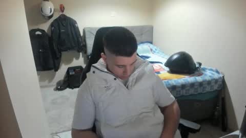 Snapshot of ulxer chatting on 05.08.26 hi im mike tyson - online show from 05.08.26