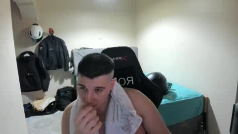 Snapshot of ulxer chatting on 06.11.26 hi im mike tyson - online show from 06.11.26