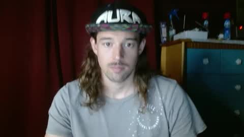 Snapshot of umphreak42 chatting on 10.09.25 Andrew online show from 10.09.25