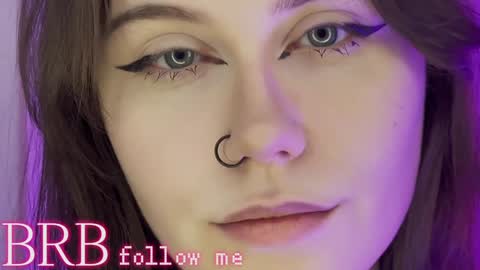 Una  online show from 02.02.25