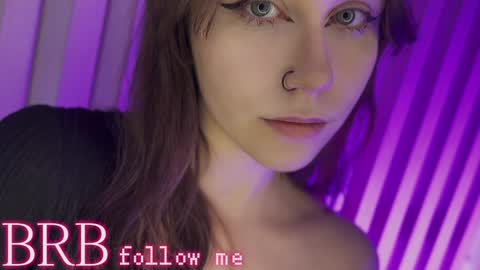 Una  online show from 02.05.25