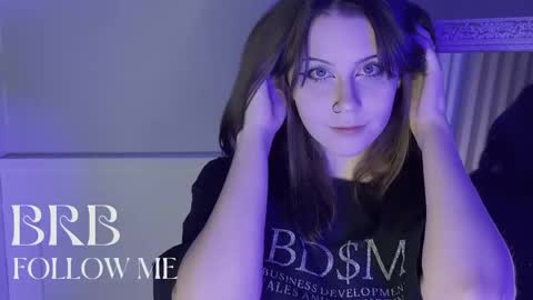 Una  online show from 03.01.25