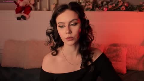 Una  online show from 01.11.26