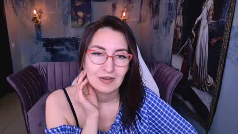Snapshot of unatera chatting on 05.10.26 UnaTera online show from 05.10.26