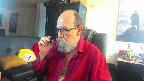 Snapshot of uncle_hottiecb chatting on 05.31.26 Uncle Hottie online show from 05.31.26