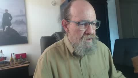 Snapshot of uncle_hottiecb chatting on 07.13.26 Uncle Hottie online show from 07.13.26