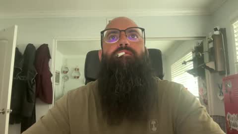 Snapshot of uncutbeard129840 chatting on 06.19.26 uncutbeard129840 online show from 06.19.26