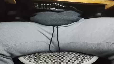 Under the desk online show from 11.11.25