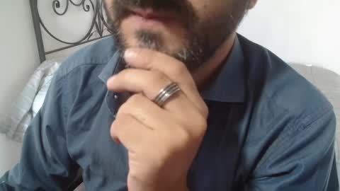 Giov online show from 10.01.25