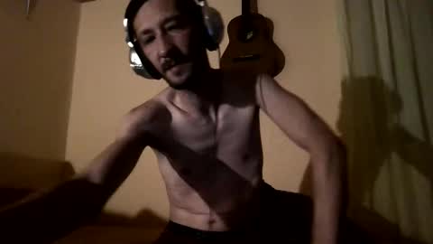 Snapshot of underguy19 chatting on 10.08.25 underguy19 online show from 10.08.25