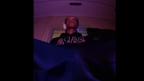 Snapshot of uniballboy chatting on 02.09.26 Uni Ball online show from 02.09.26