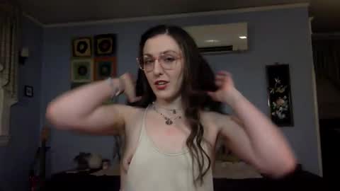 Lola Moonstone online show from 01.17.26